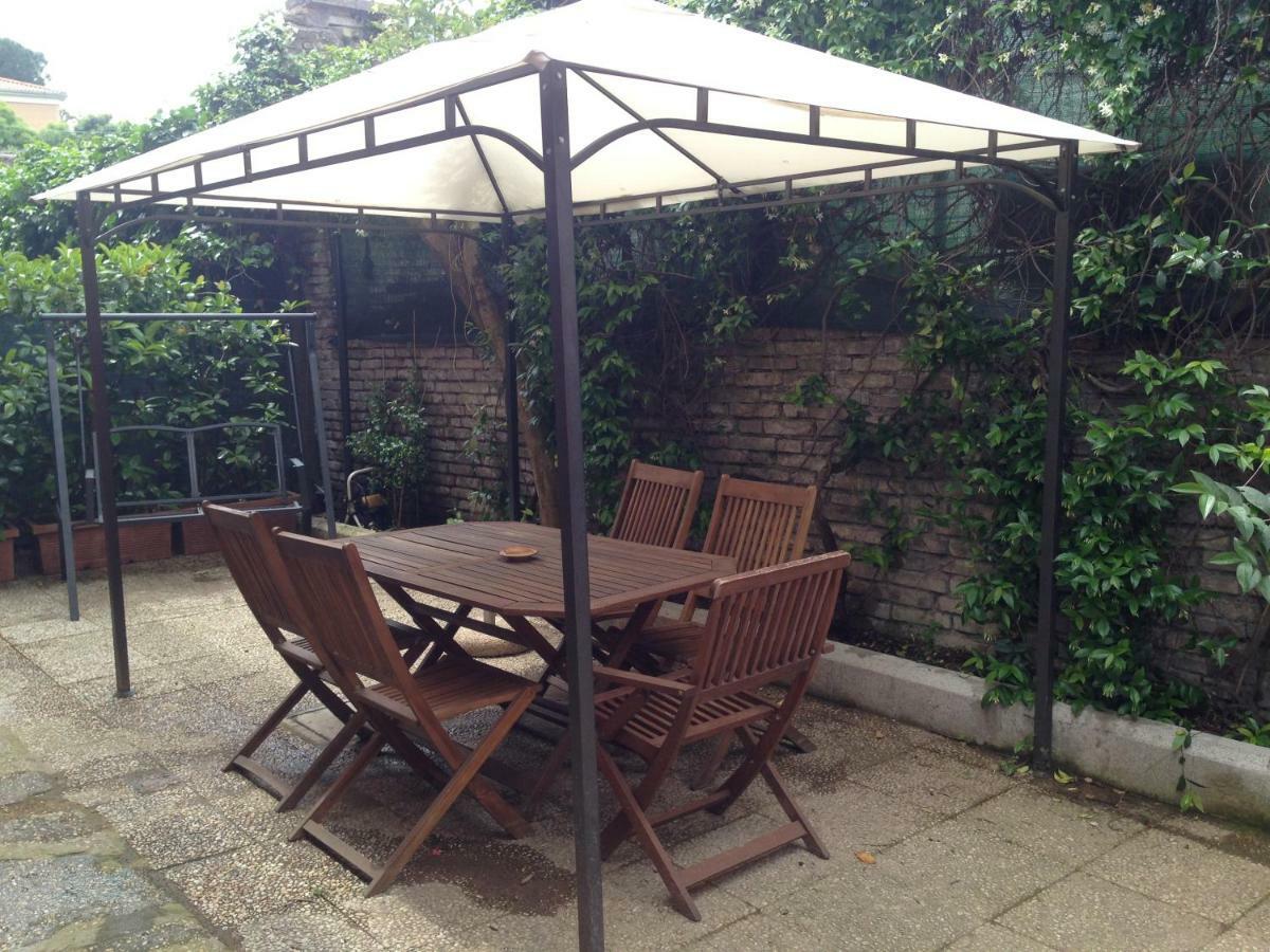 Appia Park Apartament 10 Min Dal Colosseo Рим Экстерьер фото